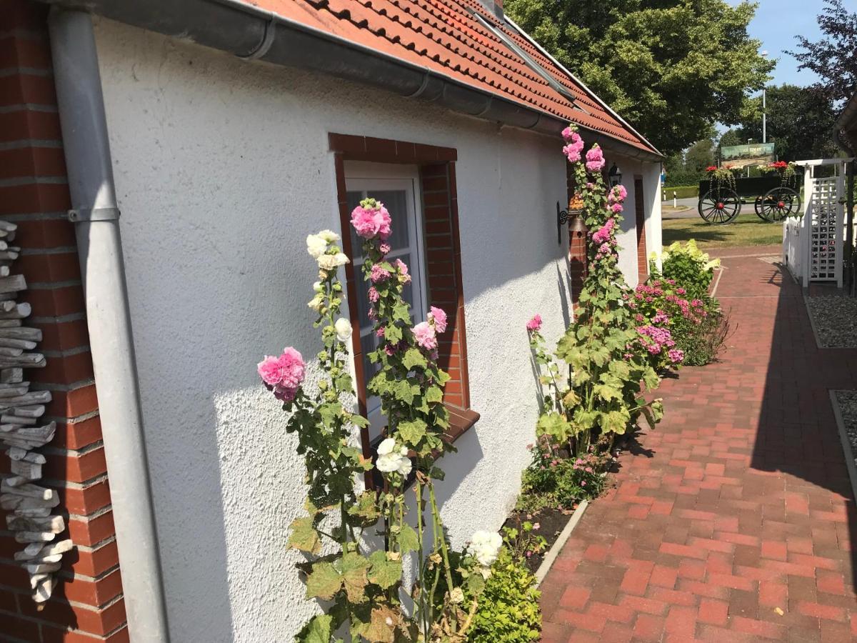 Ferienhaus Wattwurm Rysum Exterior photo